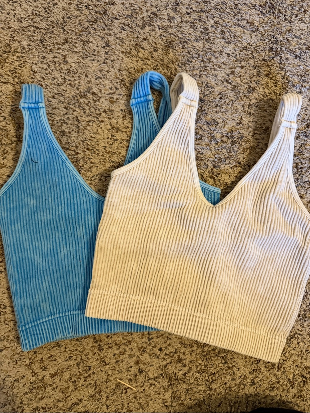 Zenana Ribbed V-Neck Tank Crop Top in Blue and Cream
